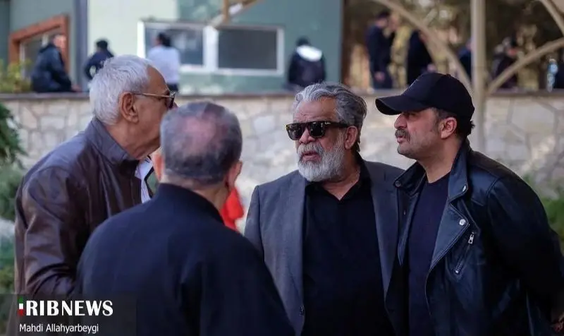 خاکسپاری همایون ارشادی