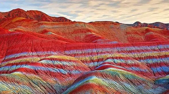 کوه های رنگی کشورمان را دیده اید؟  + فیلم