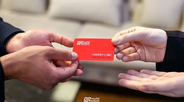 بهترین هدیه برای روز کارمند