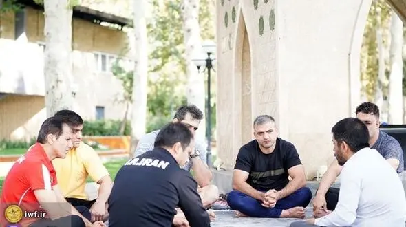 اتمام حجت علیرضا دبیر با کشتی‌ گیران