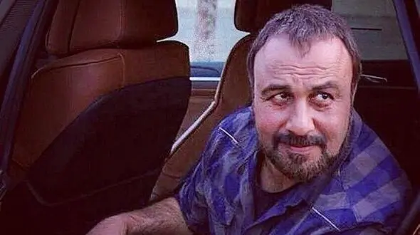 رضا عطاران: هر چه جلوتر می روم دلبستگی‌ام به پول بیشتر می شود/ سوار ماشین درب وداغون می شوم به دلیل اینکه...