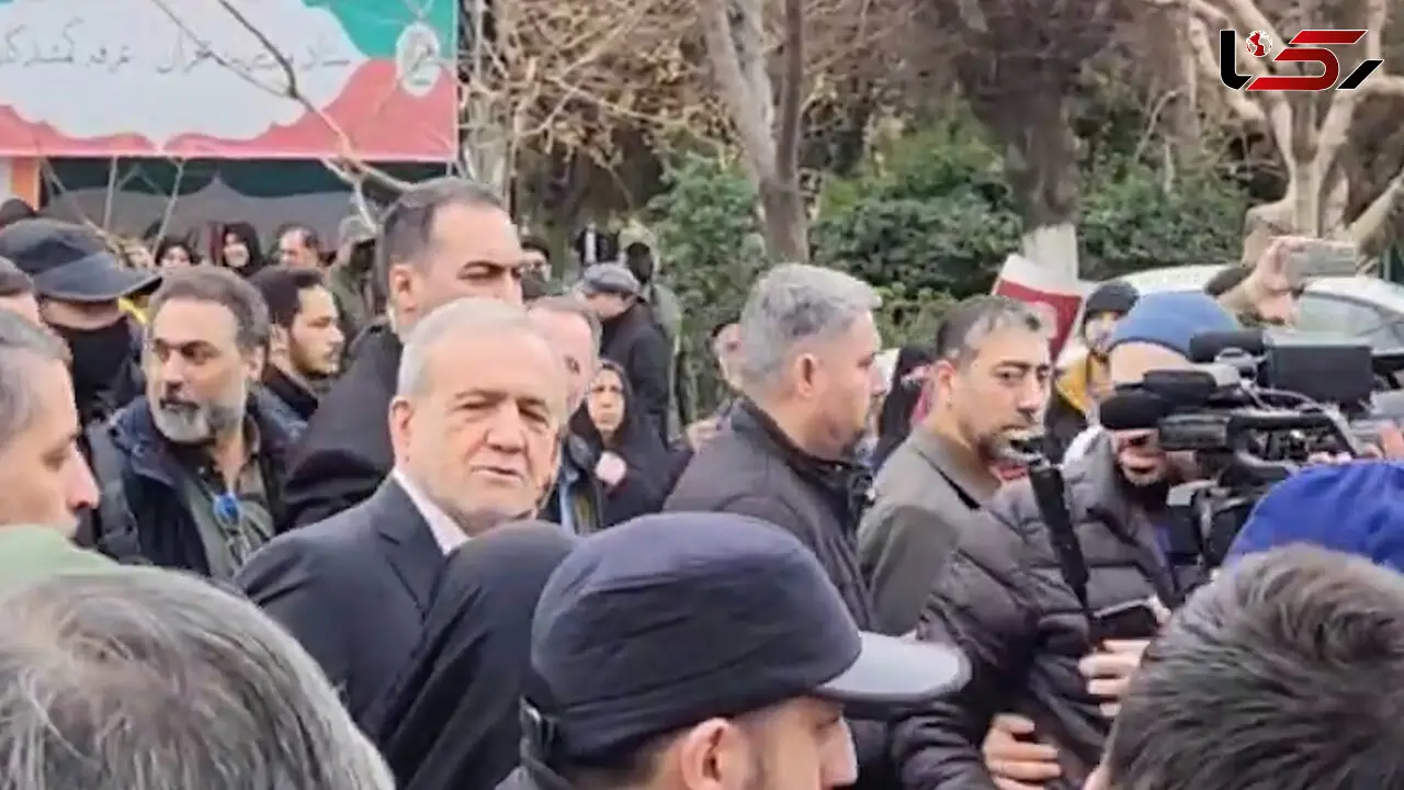 فیلم حضور پزشکیان در مراسم ۲۲ بهمن