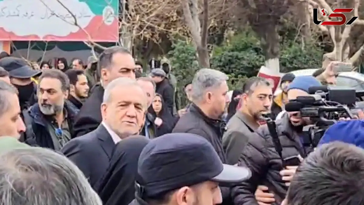 فیلم حضور پزشکیان در مراسم ۲۲ بهمن