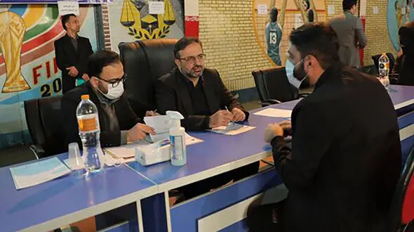 بازدید رئیس کل دادگستری استان البرز از ندامتگاه مرکزی کرج و بررسی درخواست ۶۰ زندانی