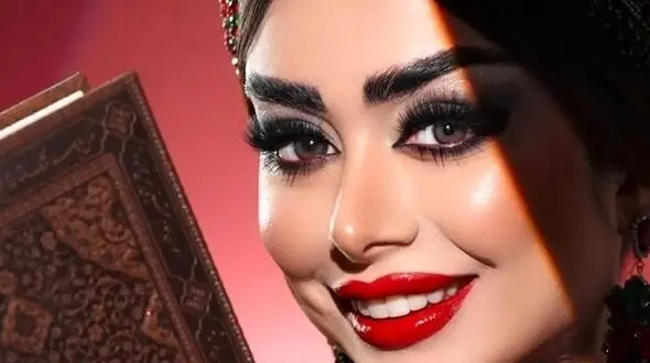 آواز شاد؛ ترانه خوانی بانوان واسه شب یلدا که تم سنتی پوشیدن با میکاپ اروپایی شیطون