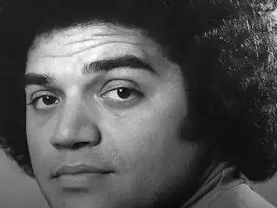 دانلود آهنگ خیلی غریبی واسه من از چه شبی جدا شدی + متن ترانه