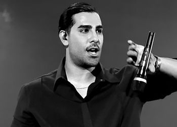 آواز باشکوه مجید رضوی به نام منم / یه حال عجیبی با تو میپیچه تو تنم تو واسه من هی حرف بزن + موزیک ویدیو