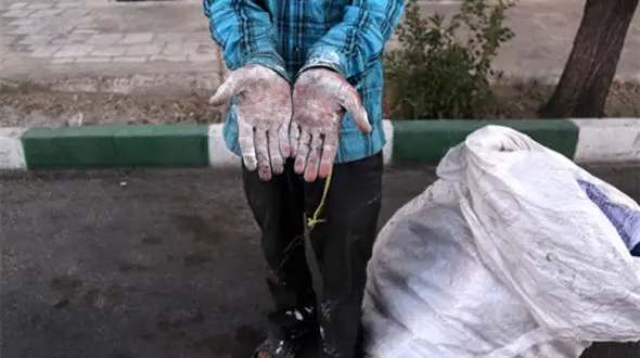 خطر ابتلا به کرونا در یک قدمی کودکان زباله گرد / پیمانکاران از سود یکماه خود بگذرند و یاری کنند