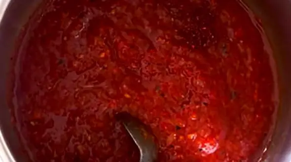 طرز تهیه سس فلفل دلمه برای غذاهای مختلف + فیلم