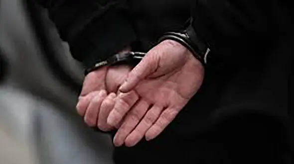 حمایت مادر سارق افیونی از پسر دیوانه اش / سرنوشت سیاه جوان مشهدی