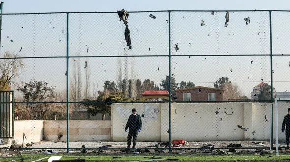 فیلمی دیده نشده از نمای نزدیک و لحظه متلاشی شدن هواپیمای اوکراینی + تصاویر