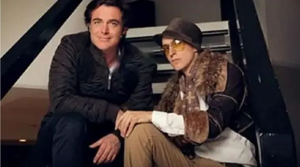 فیلم آوازخوانی باشکوه گلزار و پاشایی مرحوم / با روز برفی سالن رو ترکوندن