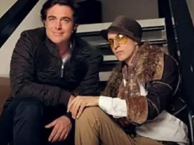 فیلم آوازخوانی باشکوه گلزار و پاشایی مرحوم / با روز برفی سالن رو ترکوندن