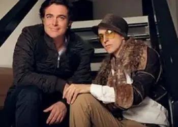 فیلم آوازخوانی باشکوه گلزار و پاشایی مرحوم / با روز برفی سالن رو ترکوندن