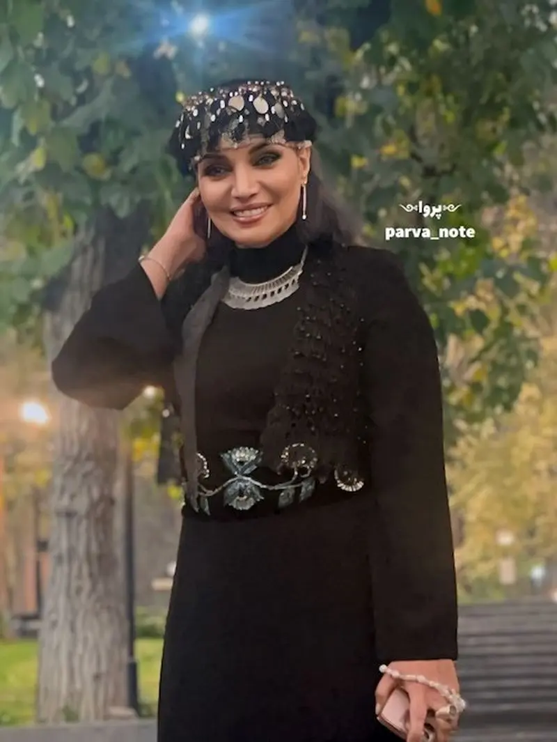 استایل مشکی الهام پاوه‌نژاد