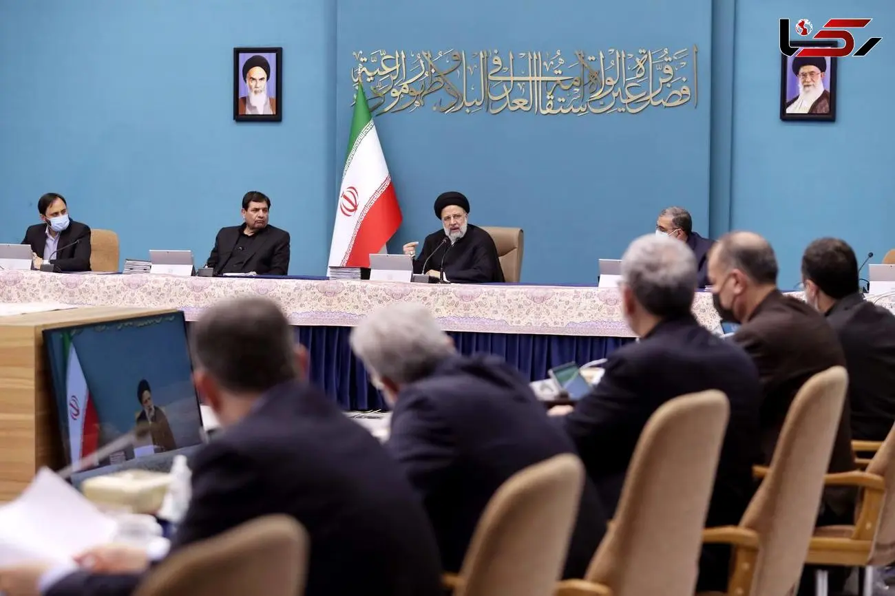 
موافقت دولت با ارایه مشوق برای حمایت از تولید، حفظ و افزایش اشتغال/ تصویب آیین‌نامه اجرایی مربوط به تخصیص زمین و مسکن پس از تولد فرزند سوم


