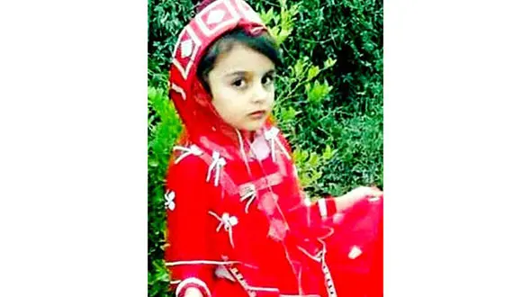 بلای شومی که بر سر دختر 7 ساله در یک جشن شلوغ آمد+ عکس