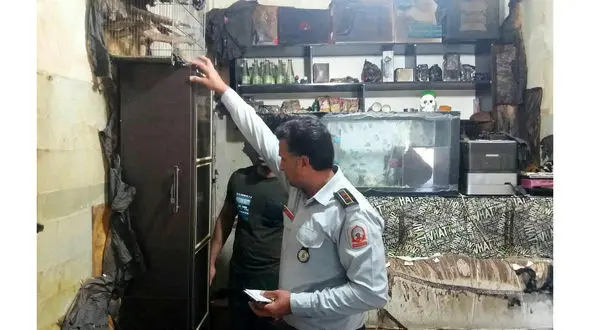 آتش سوزی مهیب فروشگاه قهوه در خیابان طیب خرم‌آباد+ عکس