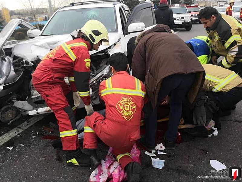 مصدومیت راننده جوان در تصادف بزرگراه همت