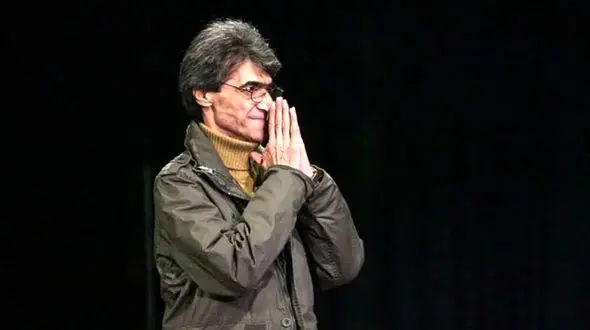 Funeral ceremony of Nasser Taqvaei / Mohsen Sharifian Performs Traditional Sanj and Damam + Video
