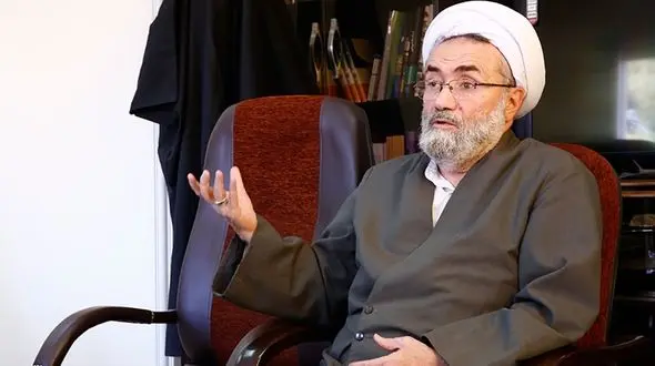 انتقاد مسیح مهاجری از طرح تاسیس اندیشکده برای رئیسی/ مردم از قدیس‌پروری‌ استقبال نمی‌کنند