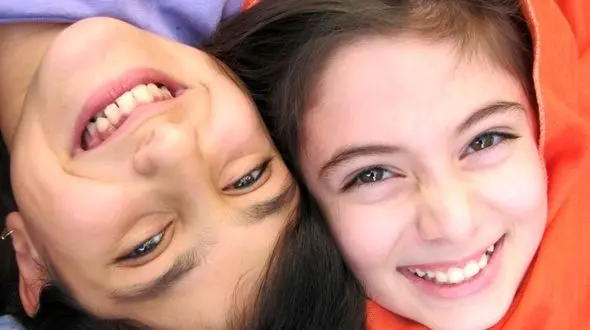 کودکان امروز؛ وسط جنگ با دنیای حقیقی و مجازی / اکثریت ارگان های کشور حتی یک بند از قانون حمایت از کودکان را اجرا نمی کنند