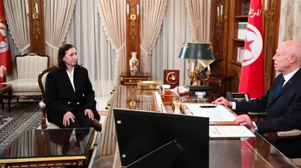 نخست وزیر تونس برکنار شد