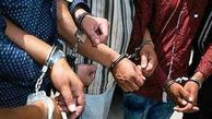 دستگیری 12 خرده فروش مواد مخدر همراه با کشف مواد در آبادان 