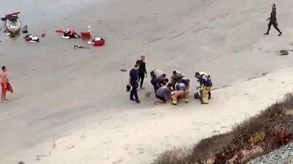 حمله کوسه به نوجوانی که به دنبال گرفتن خرچنگ بود +عکس 