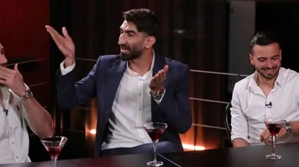 فیلم / عادل فردوسی پور به بیرانوند: تو با بابات شناسنامه‌ای همسن و سال هستید! تو بزرگتر بودی  ....