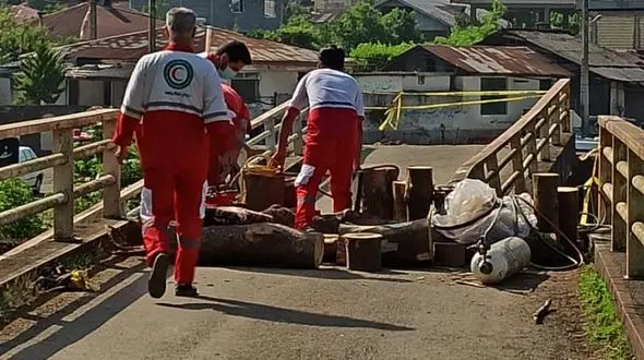 ریزش پل در بخش رانکوه املش حادثه آفرید