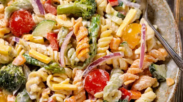 سالاد ماکارونی با ژامبون گوشت+طرز تهیه