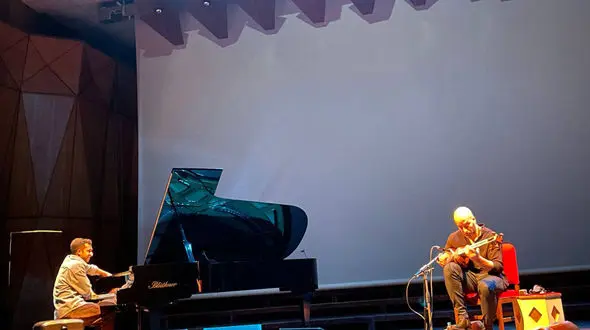 کنسرت آبی خیال پس از 8 اجرا به پایان رسید + فیلم