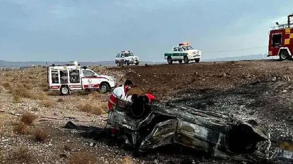 مرگ هولناک راننده خودروی سوخت در جاده گناباد / مرد جوان زنده زنده سوخت