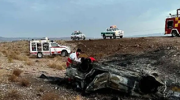 مرگ هولناک راننده خودروی سوخت در جاده گناباد / مرد جوان زنده زنده سوخت