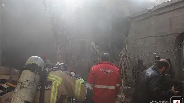  انبار بیمارستان سینا تبریز در آتش سوخت