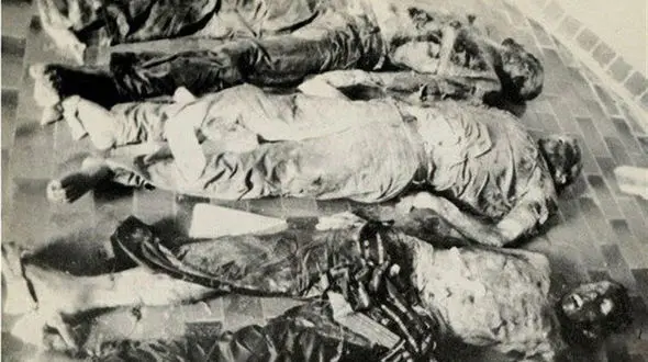 زنده به گور شدن 2 سپاهی و یک کفاش توسط نیروهای مسعود رجوی! / دزد خودرو فاش کرد+ عکس جنازه ها