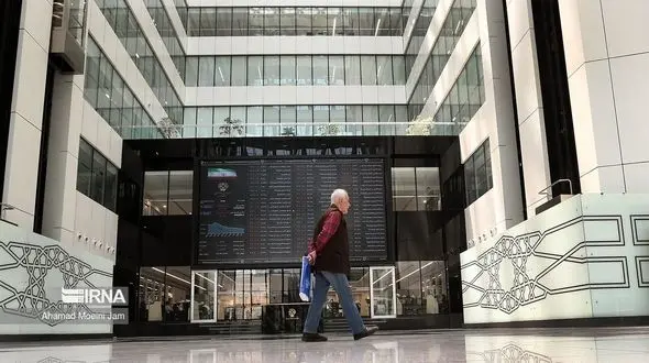 تصمیم جدید ارزی دولت خبری بد برای رانتخواران است/ اقدام بانک مرکزی، زمینه‌ساز رشد تولید