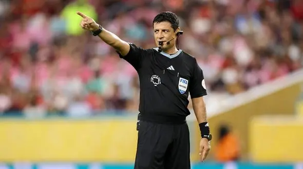 فیلم / علیرضا فغانی: وقتی خواستم زن بگیرم میگفتن داوری که نشد کار قیافه هم که نداری /  سیاه سوخته بودم اما خانومم رو...