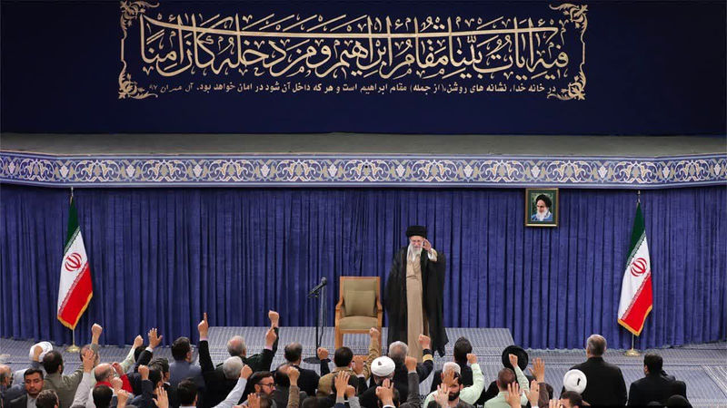 حضرت آیت الله خامنه ای ، رهبر انقلاب در دیدار با کارگزاران حج 