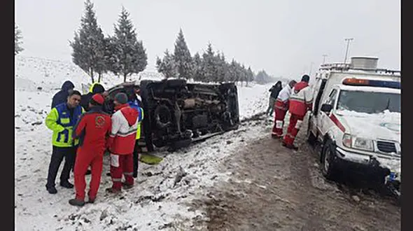 حادثه وحشتناک برای آمبولانس حامل زن باردار در کرمانشاه / عملیات ویژه برای هلال احمر