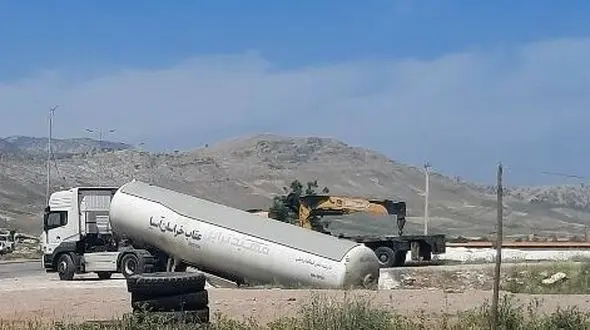 حادثه برای تانکر حامل گاز LPG در جاده کمربندی خرم آباد– اراک