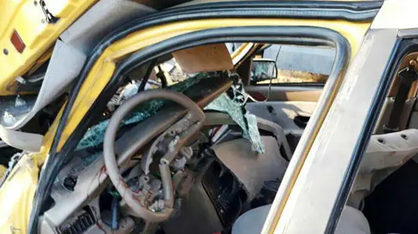 توقف سمند در حاشیه آزادراه حادثه آفرید / در کرج رخ داد