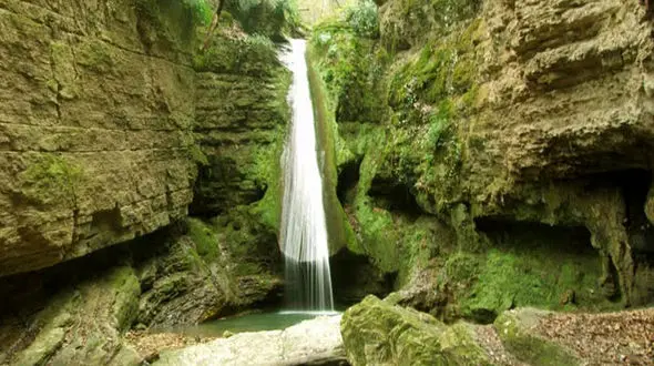 آبشار سنگ نو از جاذبه های گردشگری بهشهر + فیلم