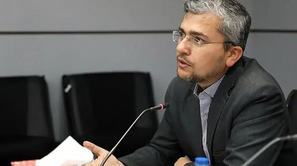 رضایی: دست روی ماشه، برای جنگ در چند جبهه آماده‌ایم