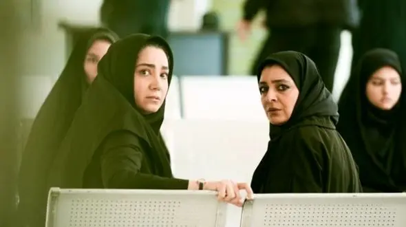 چهره جدید جذاب  خانم وکیل سریال محکوم  در 35 سالگی / چه قدر تو سریال شکسته بود!