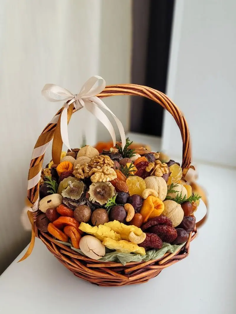 چیدمان اجیل شب یلدا | چیدمان اجیل شب یلدا ۱۴۰۴ برای عروس و مهمانی با ایده های خلاقانه و بی نظیر که سفره یلداتو شیک میکنه!