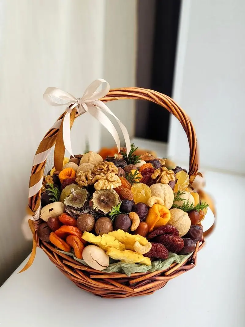 چیدمان اجیل شب یلدا | چیدمان اجیل شب یلدا ۱۴۰۴ برای عروس و مهمانی با ایده های خلاقانه و بی نظیر که سفره یلداتو شیک میکنه!