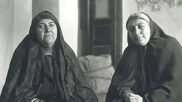 رضاشاه با کمک این زن مشکلش با قاجاریه را حل کرد /زنی فوق العاده با نبوغی کم نظیر...