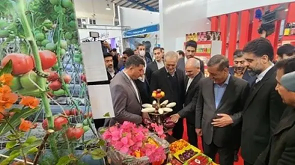 بازدید رئیس جمهور پزشکیان از نمایشگاه کشاورزی در خراسان شمالی